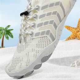 Men's And Women's Non-slip Five-finger Mountaineering Fitness Shoes (Option: D025 White-46)